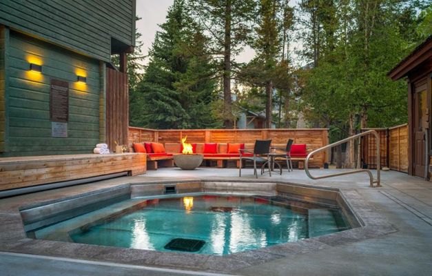 Buffalo Mountain Lodge