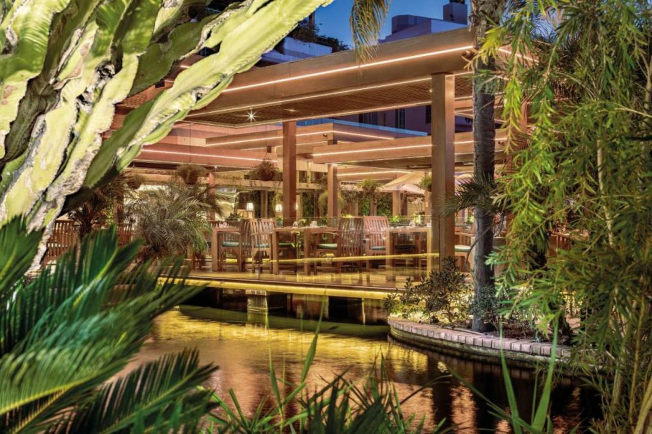 Four Seasons Hotel