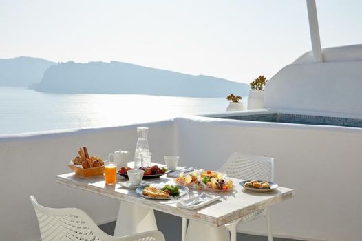 La Perla Villas and Suites - Adults Only