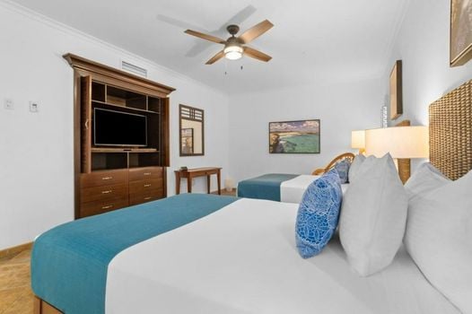 Harbour Village Beach Club