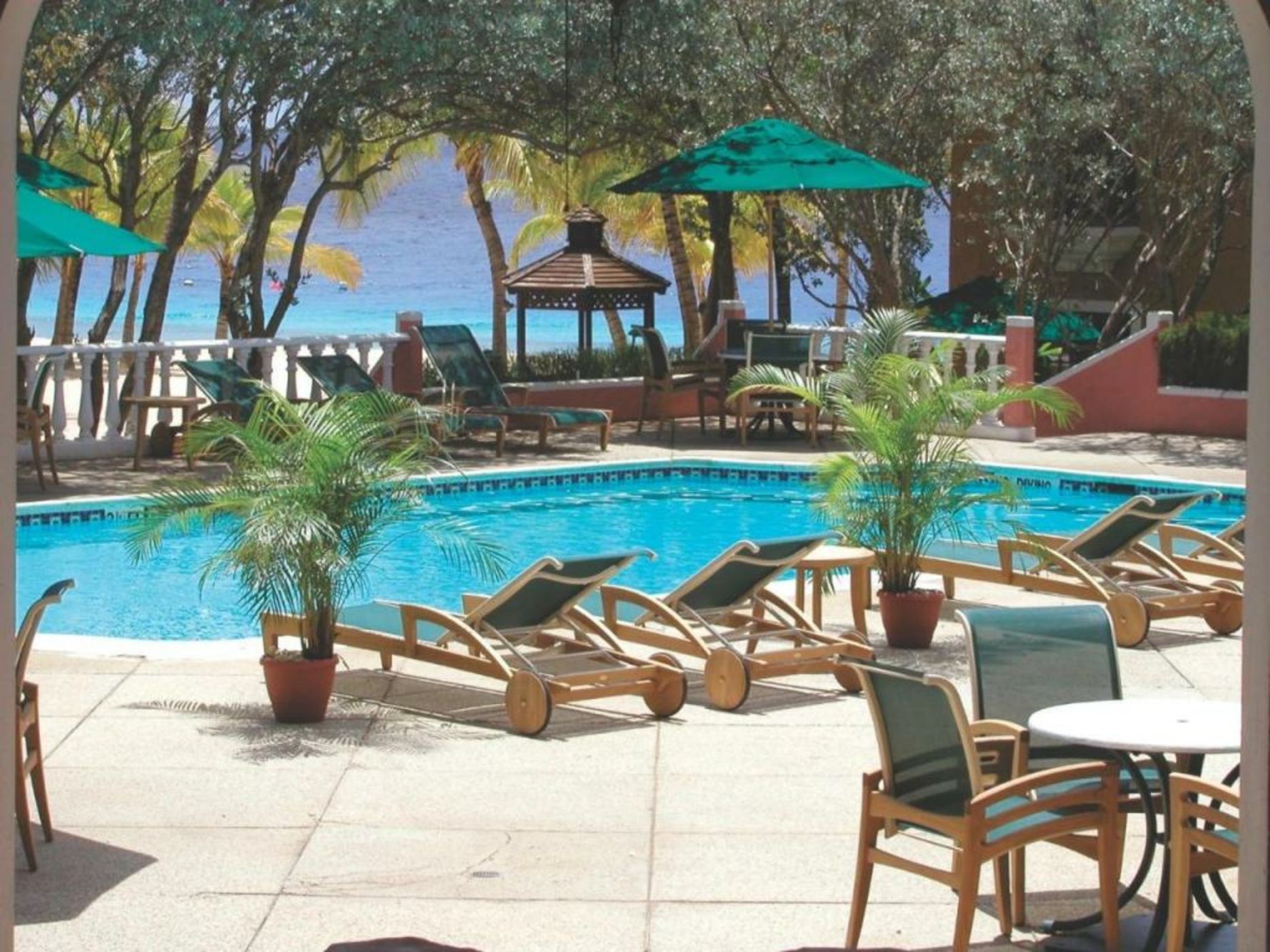 Harbour Village Beach Club