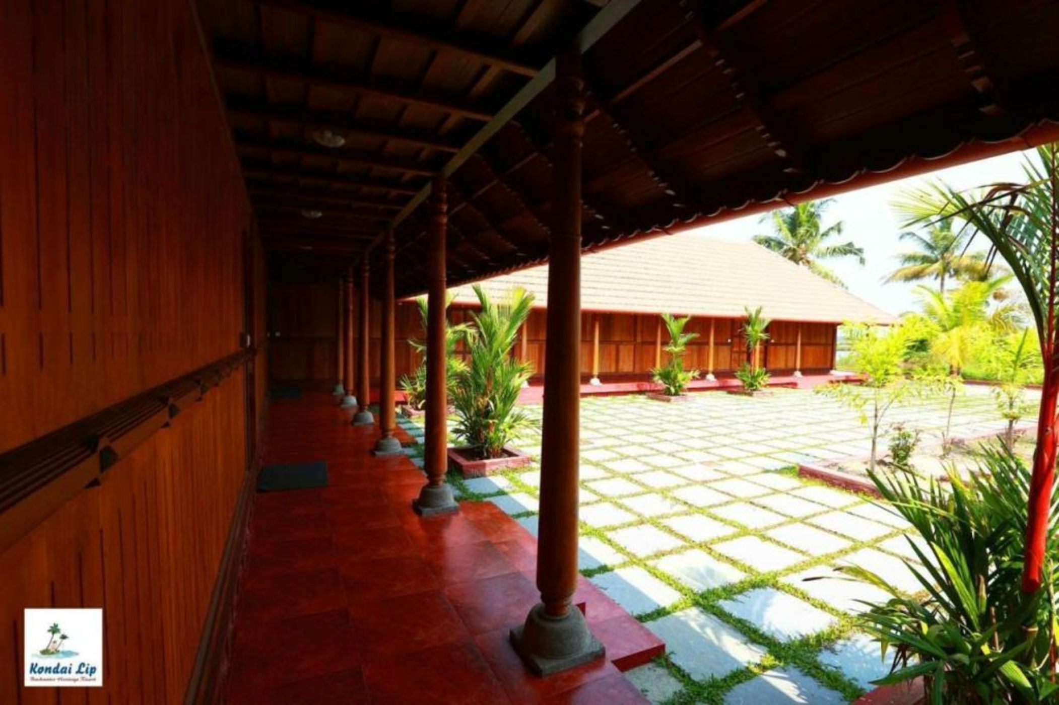 Kondai Lip Backwater Heritage Resort