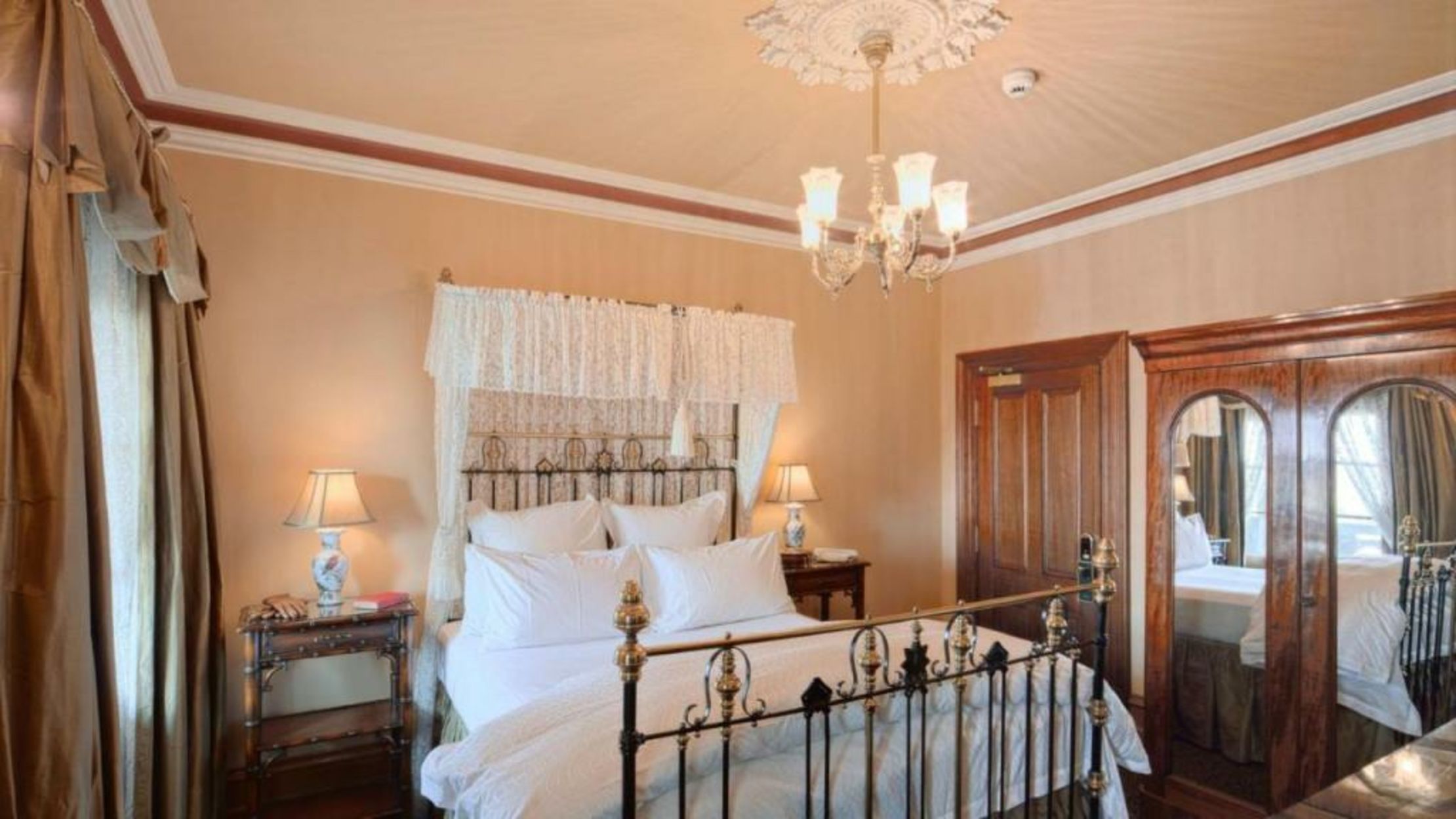Craig's Royal Hotel