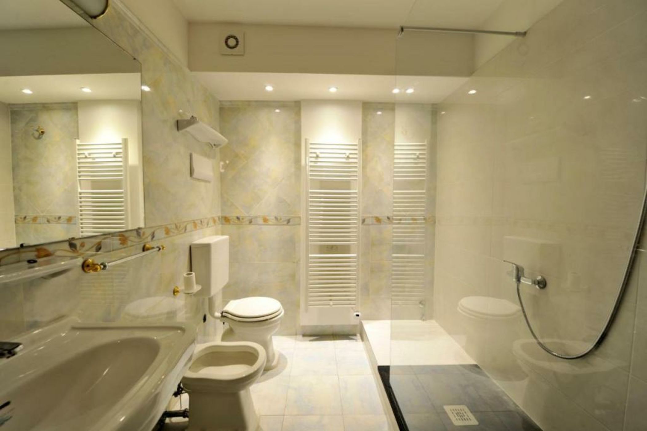 Maxxim Hotel & Loft
