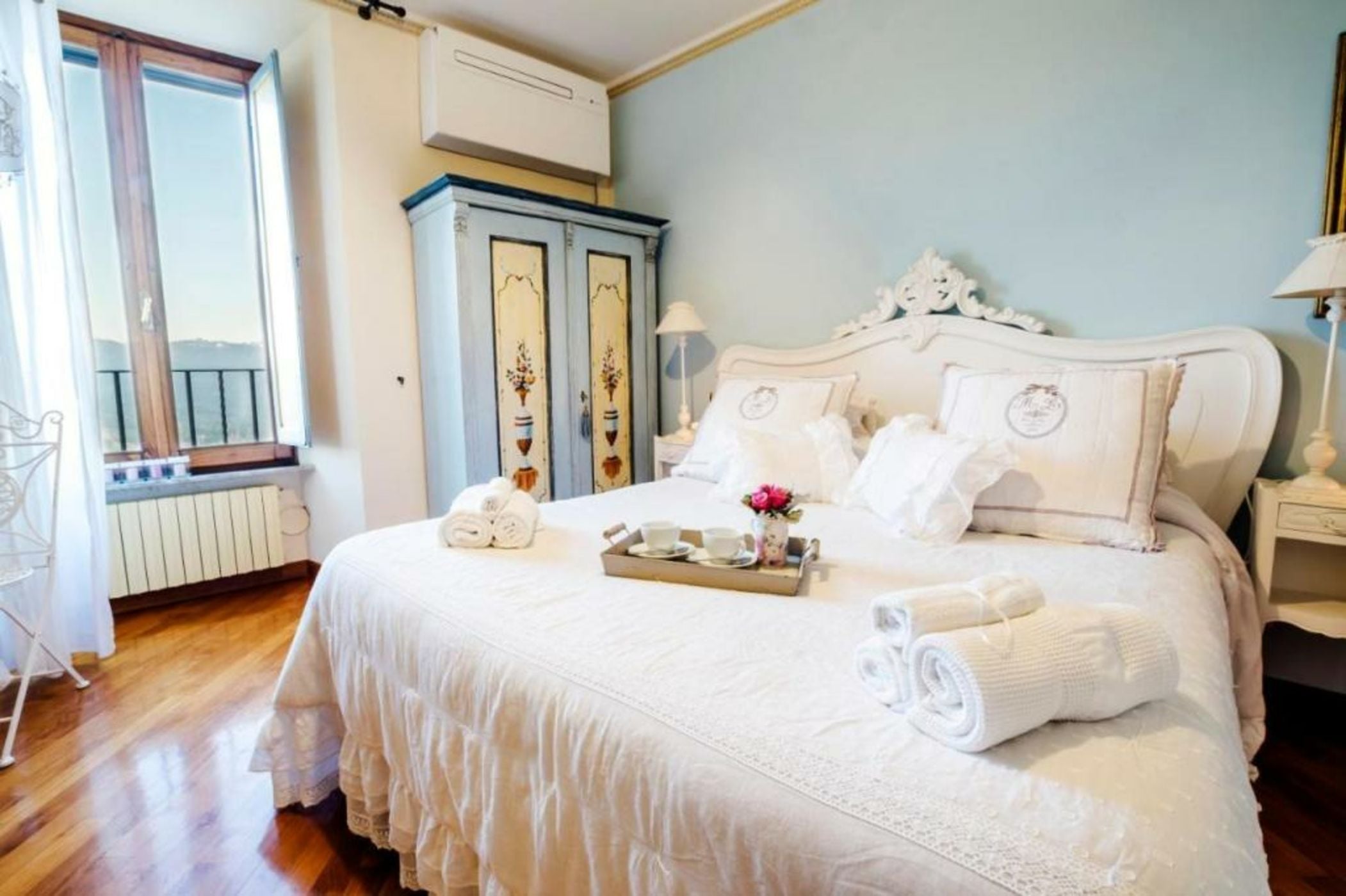 Ripa Medici, camere con vista e parcheggio incluso