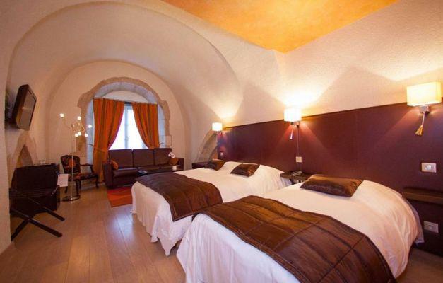Logis Hôtel Le Cheval Blanc