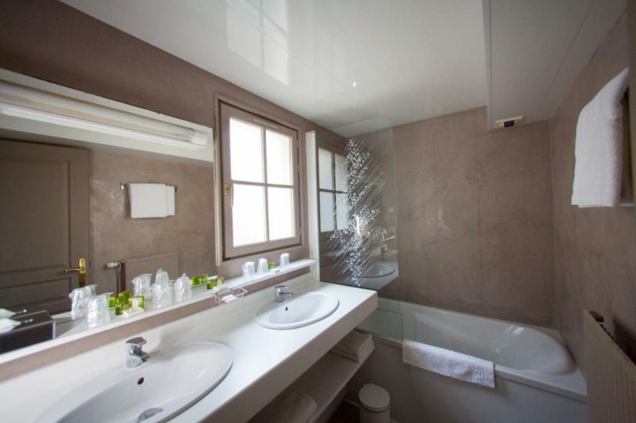 Logis Hôtel Le Cheval Blanc