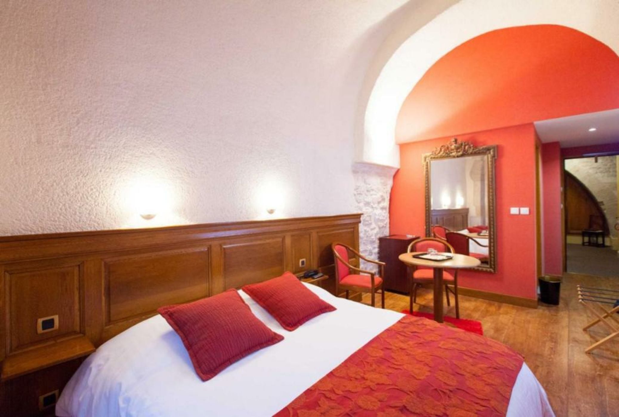 Logis Hôtel Le Cheval Blanc