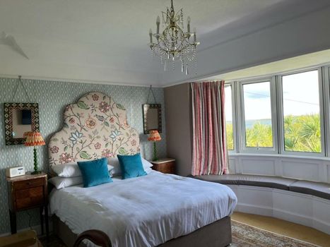Cairn Bay Lodge