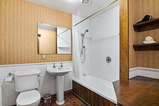 The Honest Lawyer, an Ascend Collection Hotel