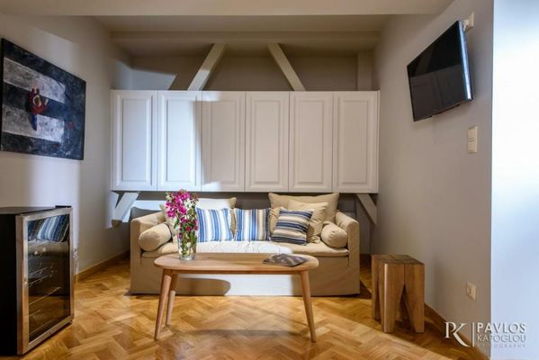 Candia Suites & Rooms