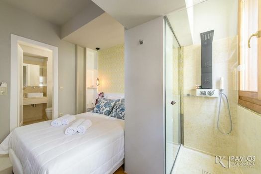 Candia Suites & Rooms