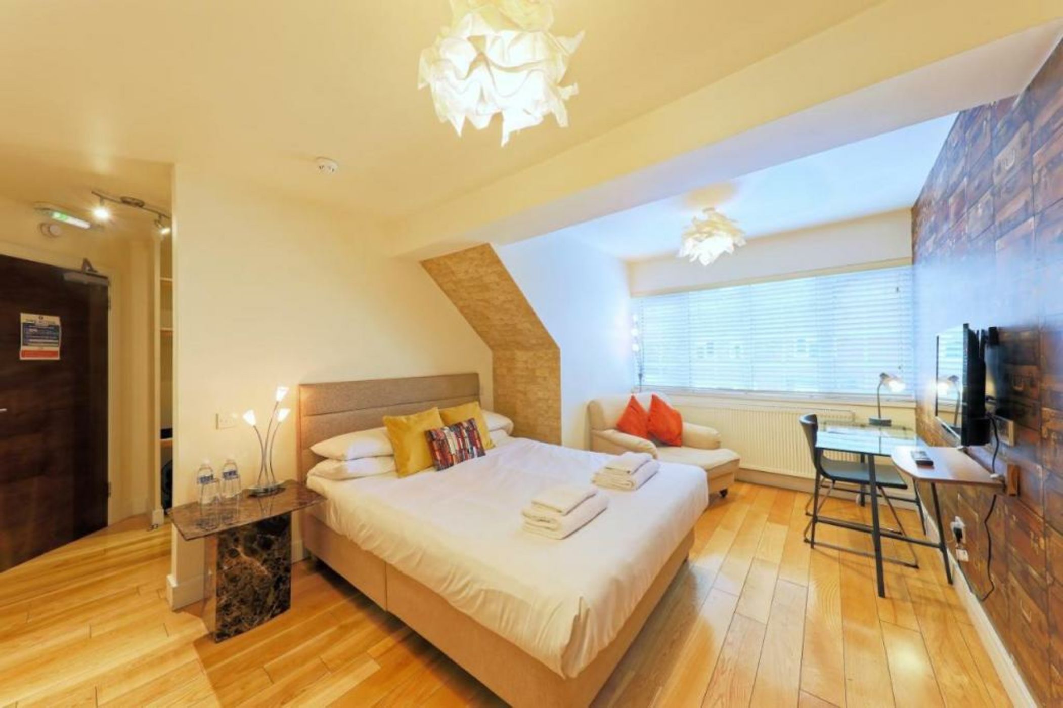 Stay 2a Boutique Rooms