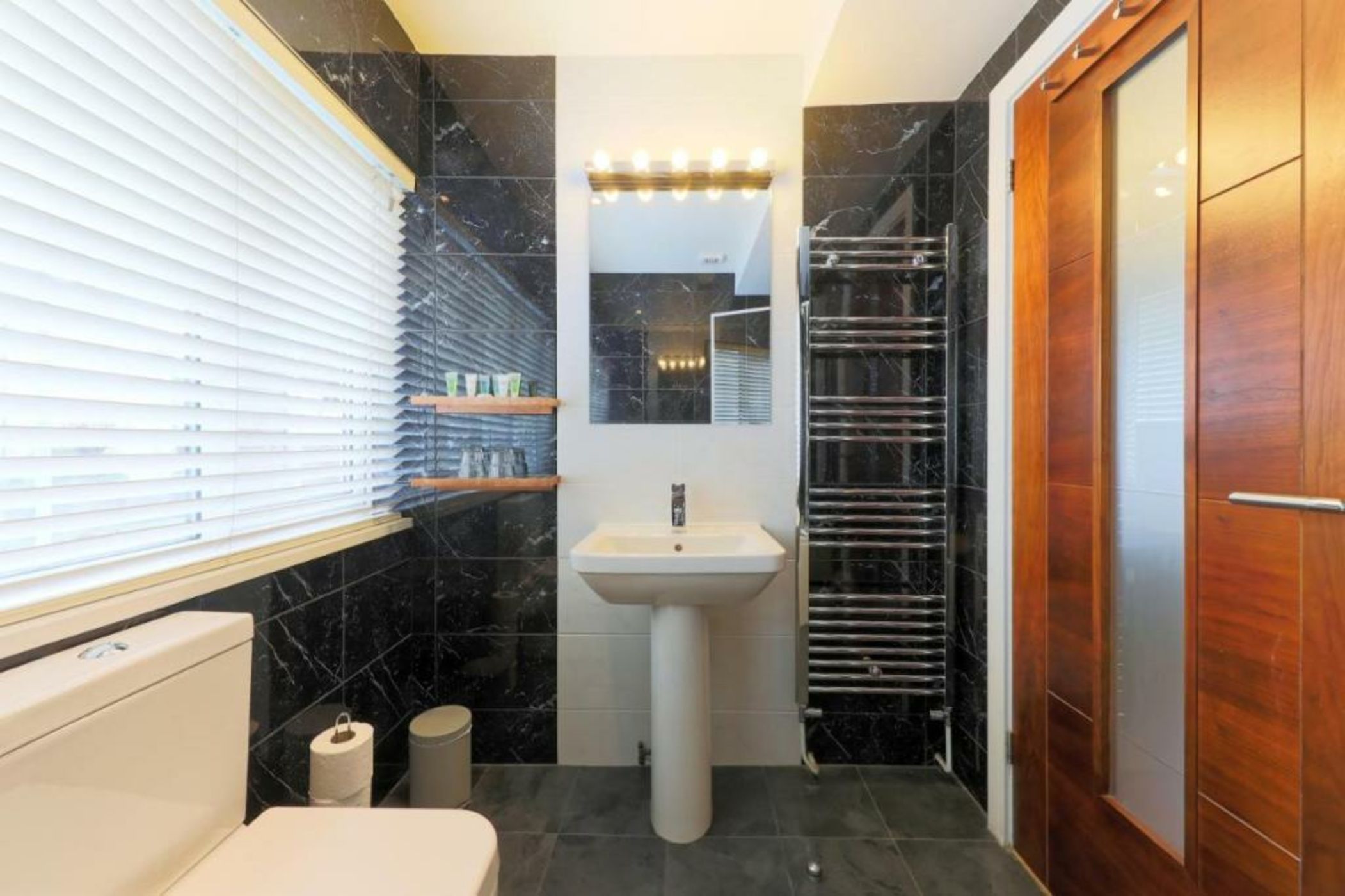 Stay 2a Boutique Rooms