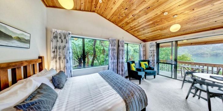 Lochmara Lodge - 20mins by boat from Picton