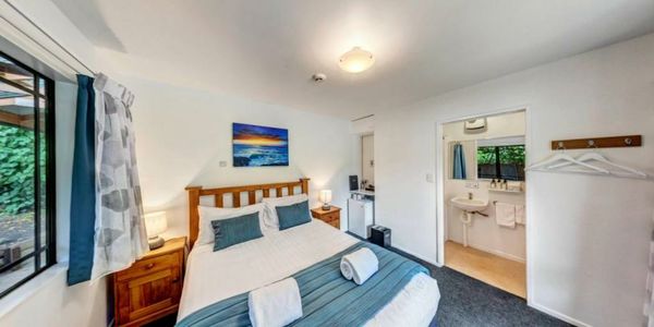 Lochmara Lodge - 20mins by boat from Picton