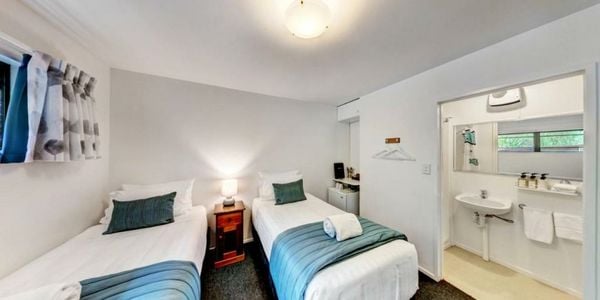 Lochmara Lodge - 20mins by boat from Picton