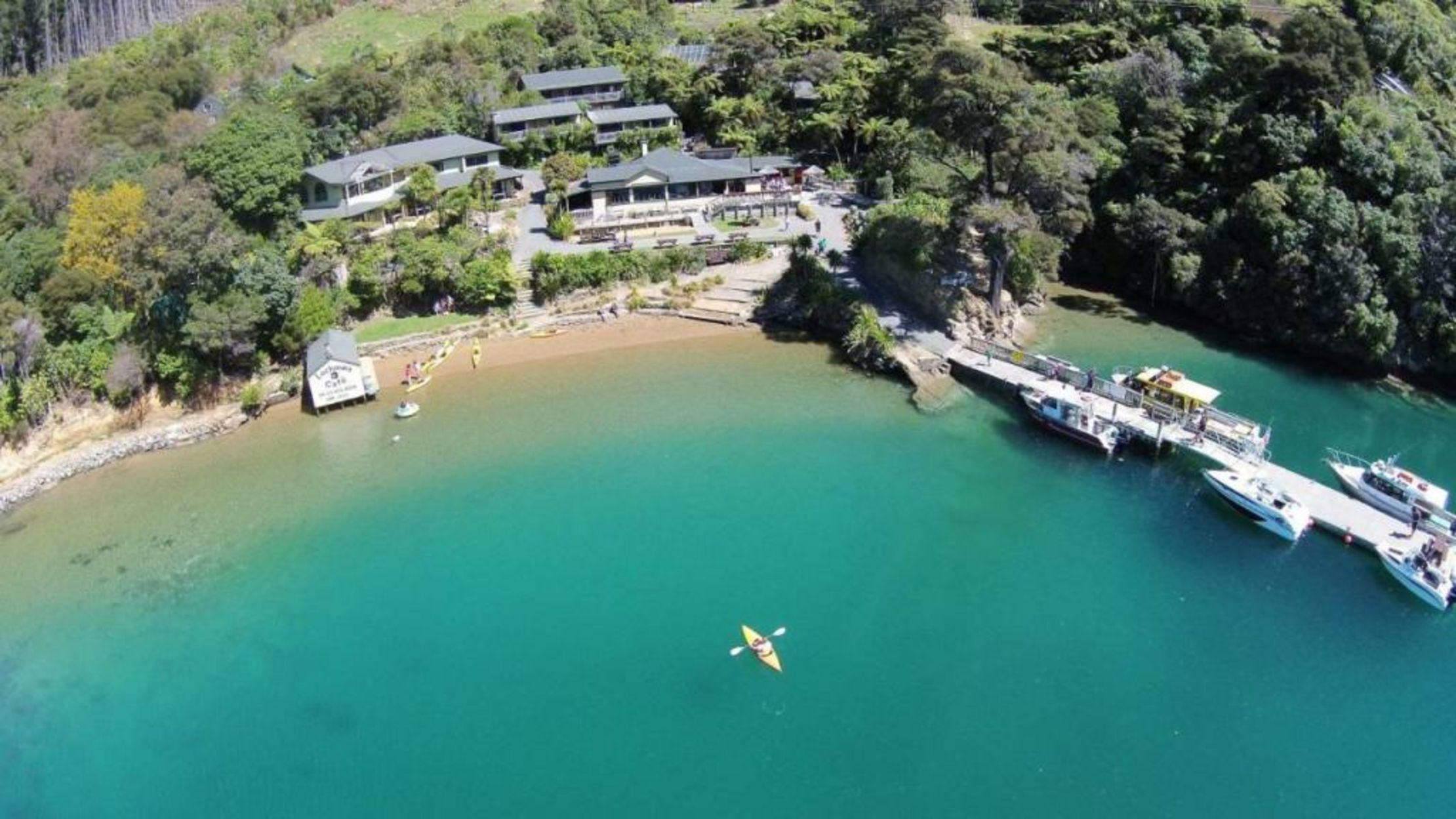 Lochmara Lodge - 20mins by boat from Picton