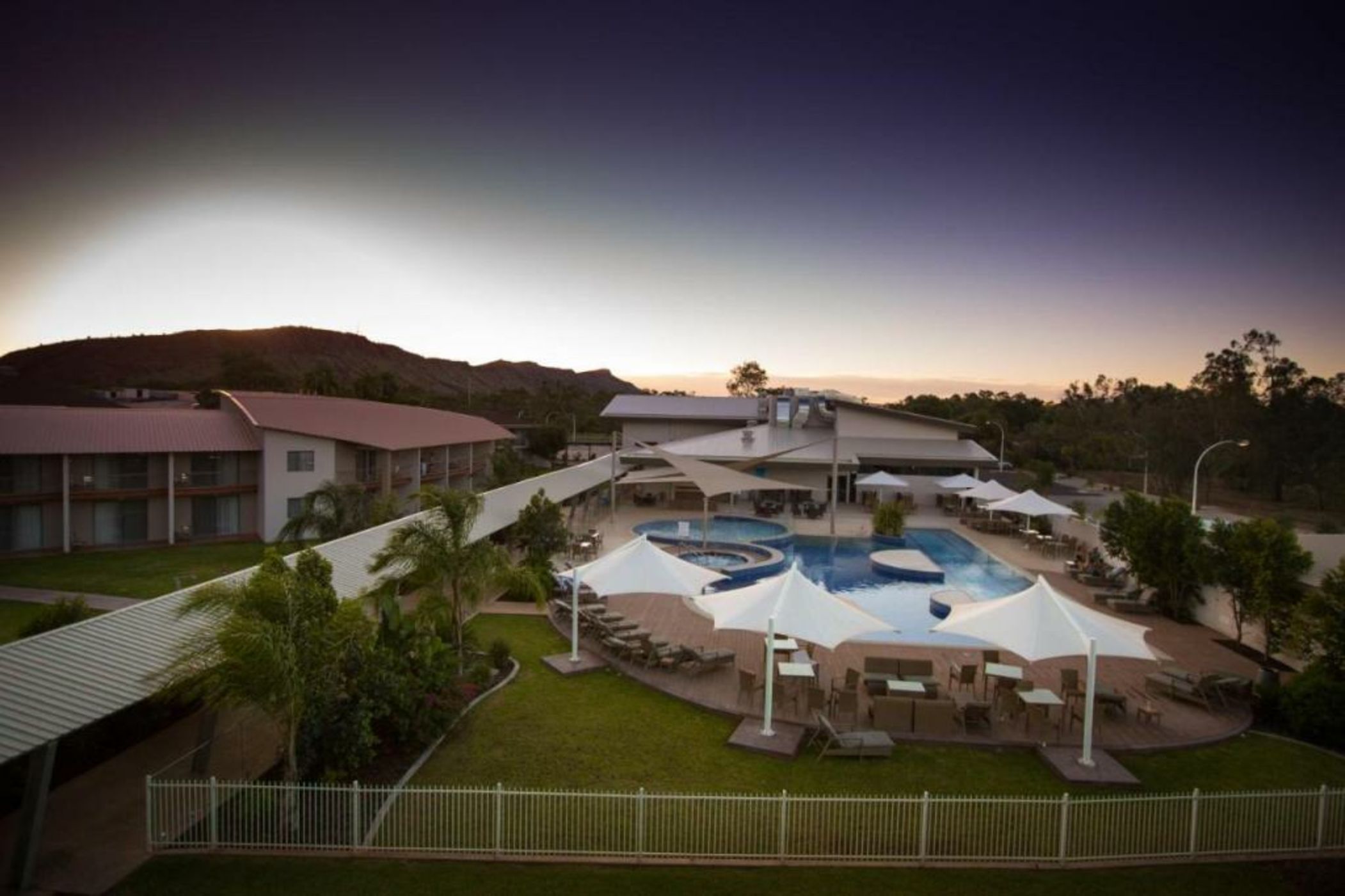 Crowne Plaza Alice Springs Lasseters by IHG
