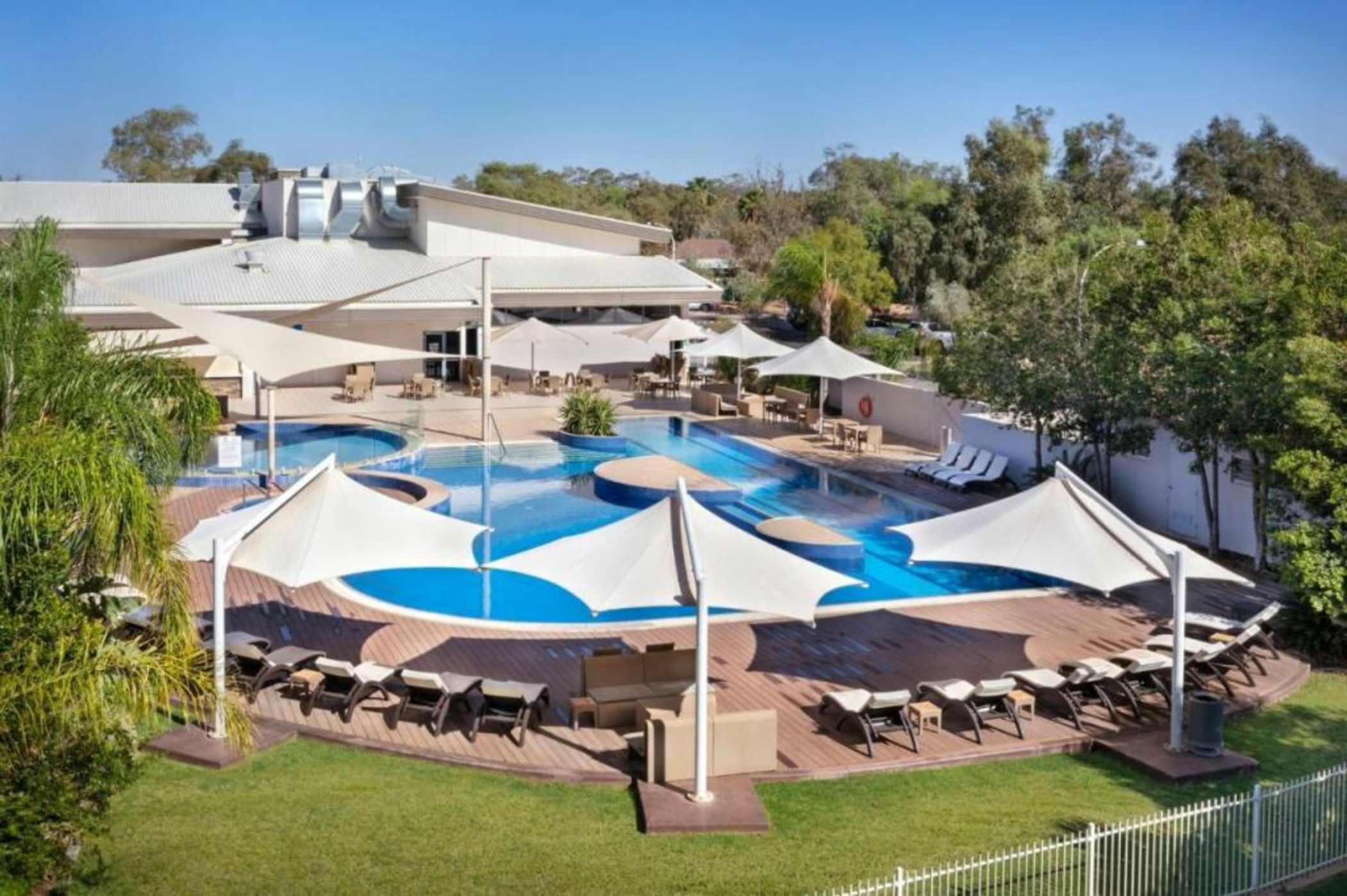 Crowne Plaza Alice Springs Lasseters by IHG