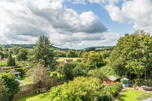 Lorne House Bed & Breakfast