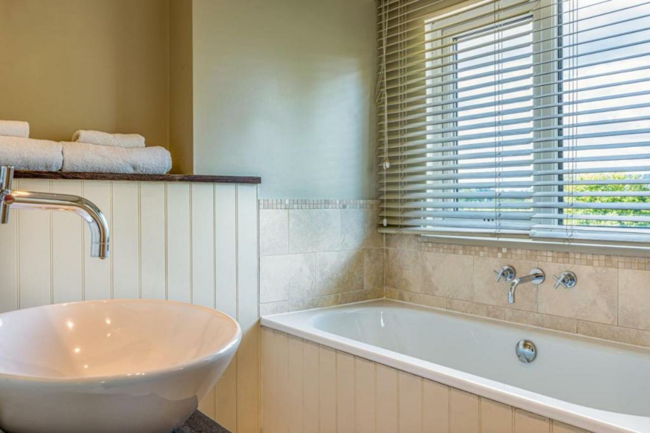 Lorne House Bed & Breakfast