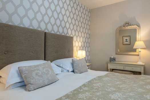 Lorne House Bed & Breakfast