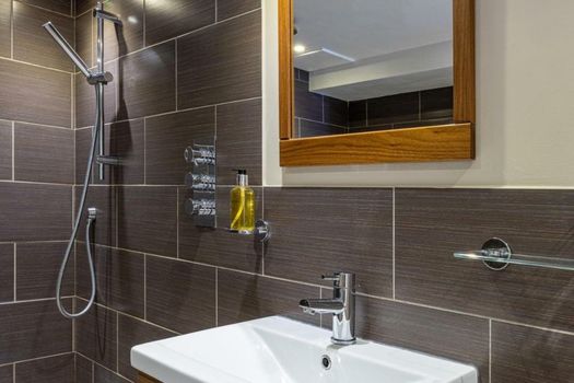 Lorne House Bed & Breakfast