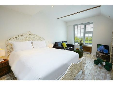 Live & Let Live Inn