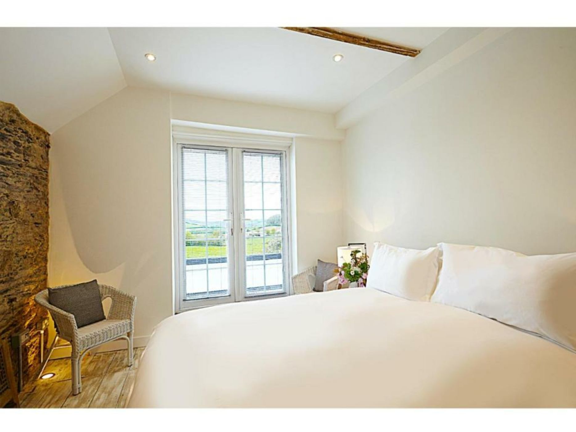 Live & Let Live Inn