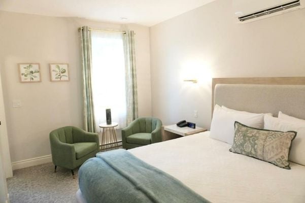 Tattingstone Inn