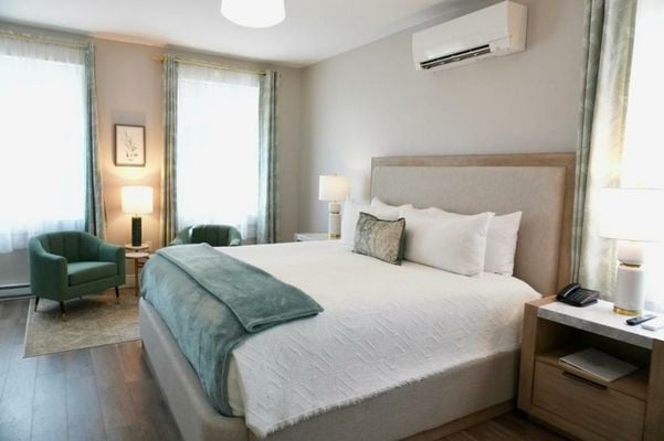 Tattingstone Inn