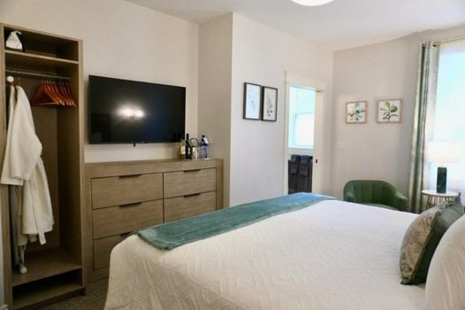 Tattingstone Inn