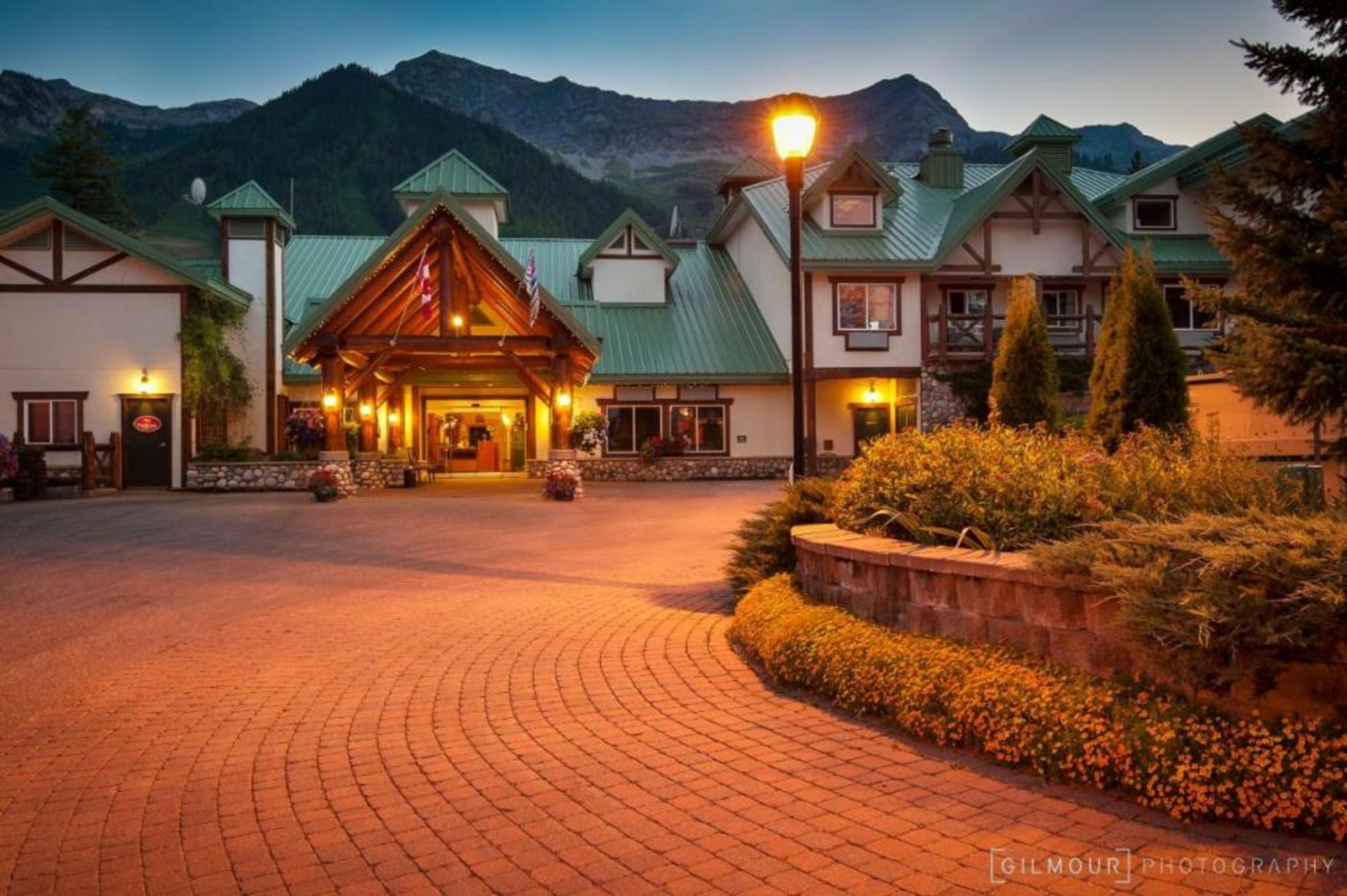 Lizard Creek Lodge