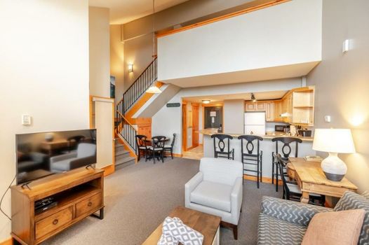 Lizard Creek Lodge