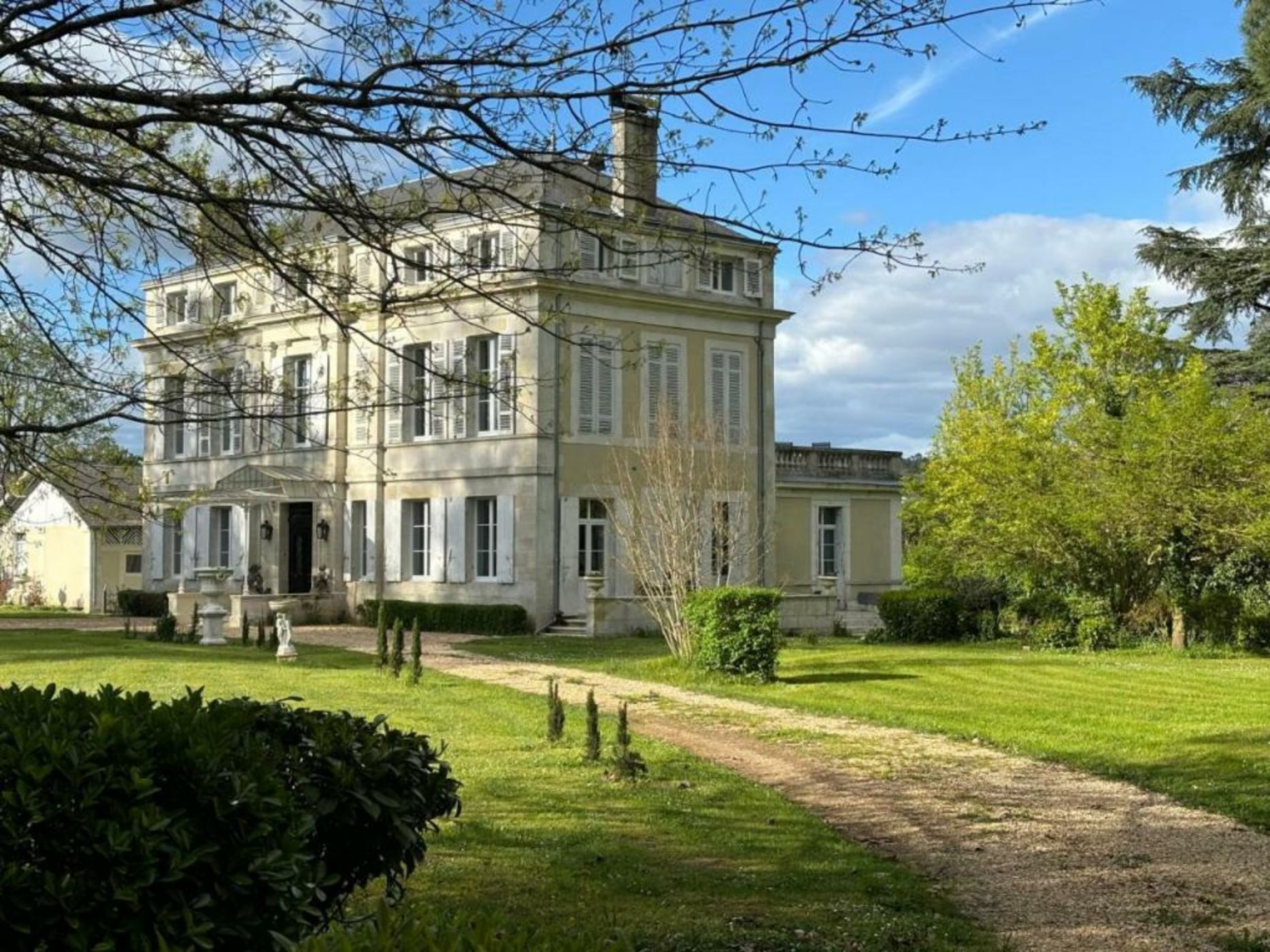 La maison au cèdre