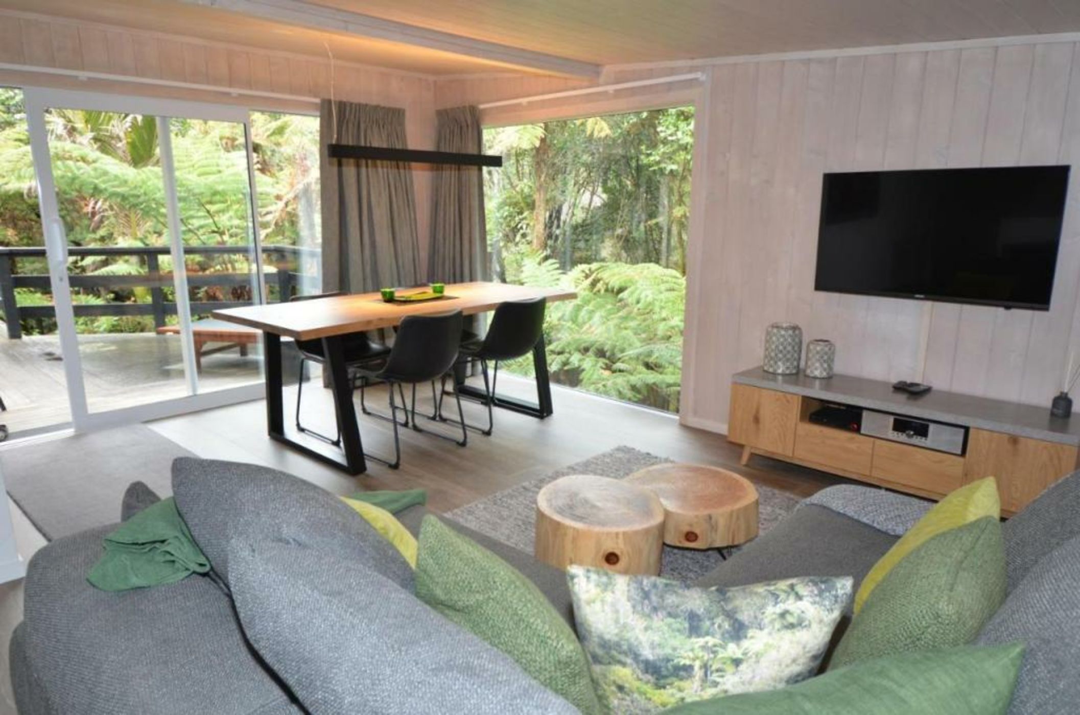Wairua Lodge - Rainforest River Retreat