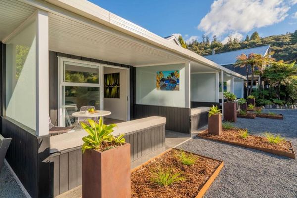 Wairua Lodge - Rainforest River Retreat