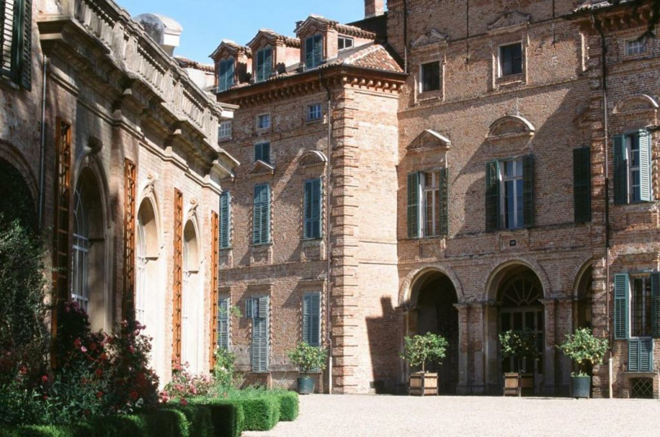 Marchesi Alfieri - Cantine e Ospitalità