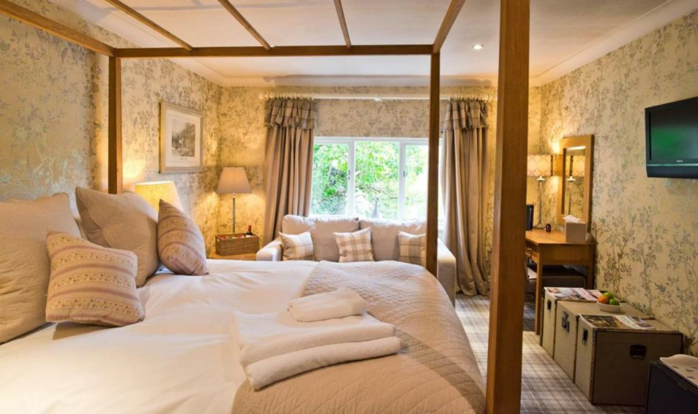 The Pheasant Hotel
