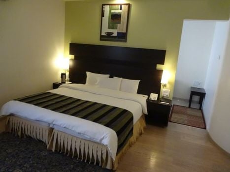 Chateau Windsor Hotel - Marine Drive