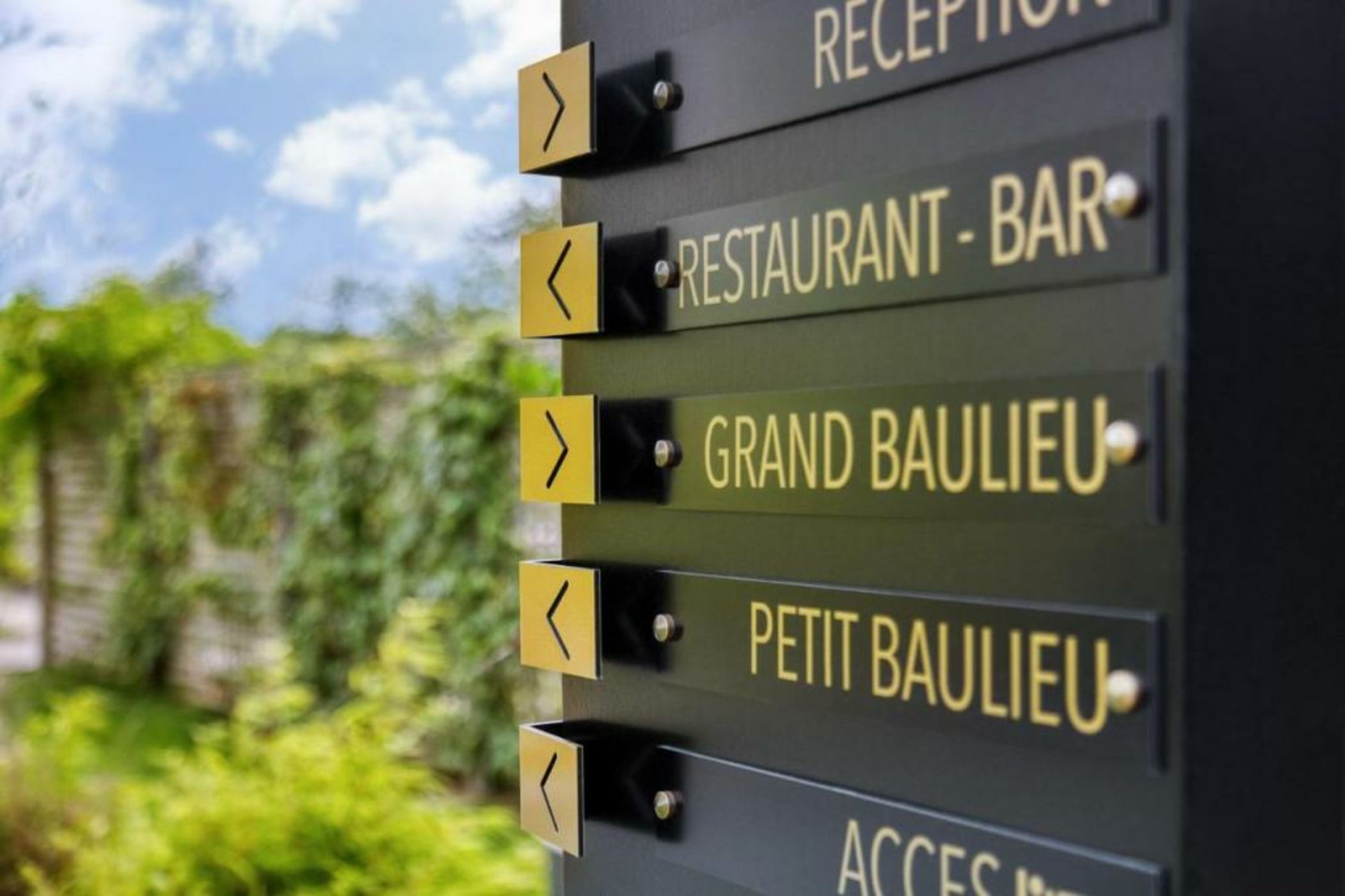 Le Domaine de Baulieu, Singuliers Hotels
