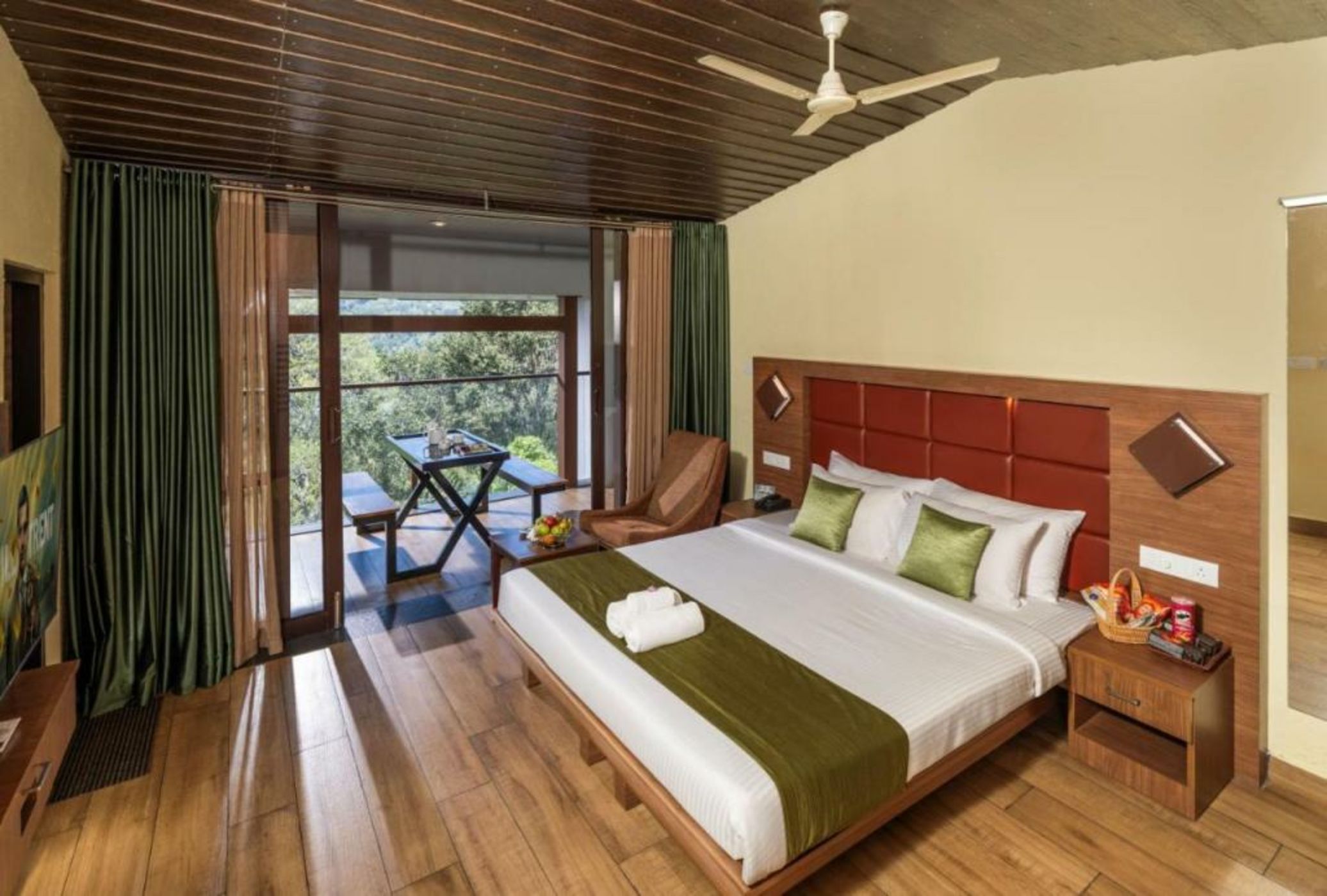 The Mountain Courtyard Thekkady