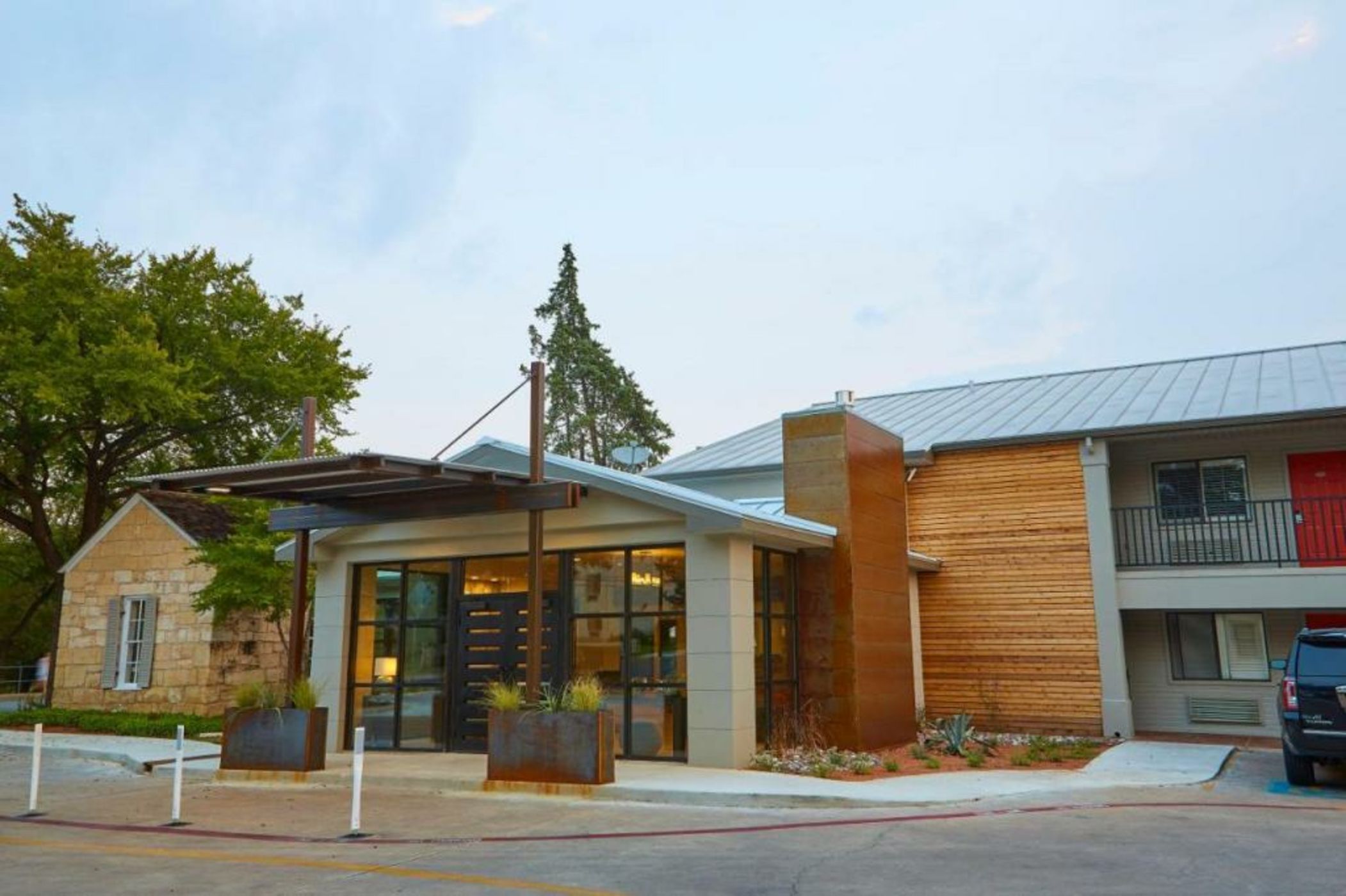 Fredericksburg Inn and Suites