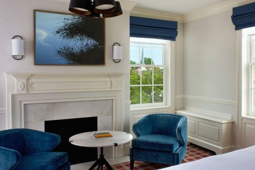 Morrison House Old Town Alexandria, Autograph Collection