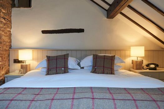Tudor Farmhouse Hotel