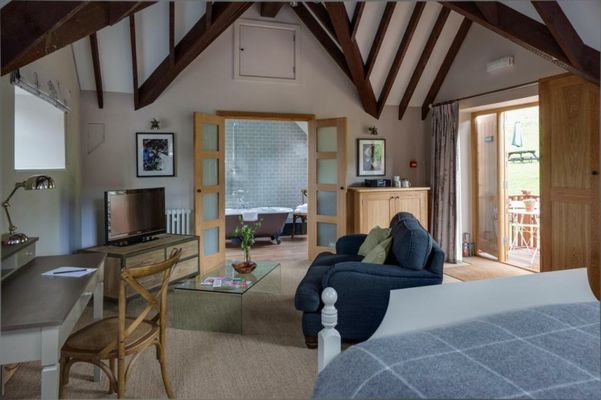 Tudor Farmhouse Hotel
