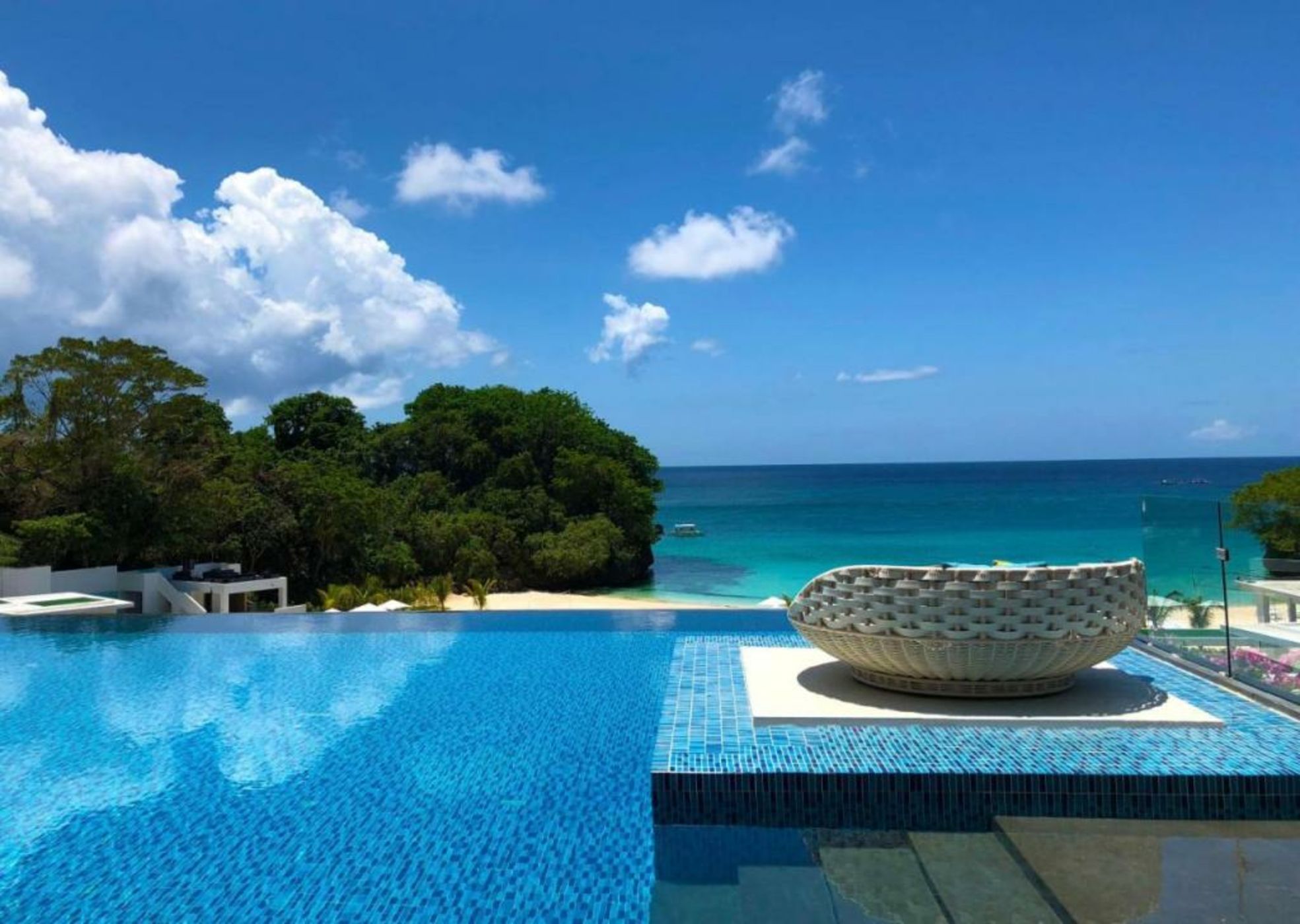 Crimson Resort and Spa Boracay