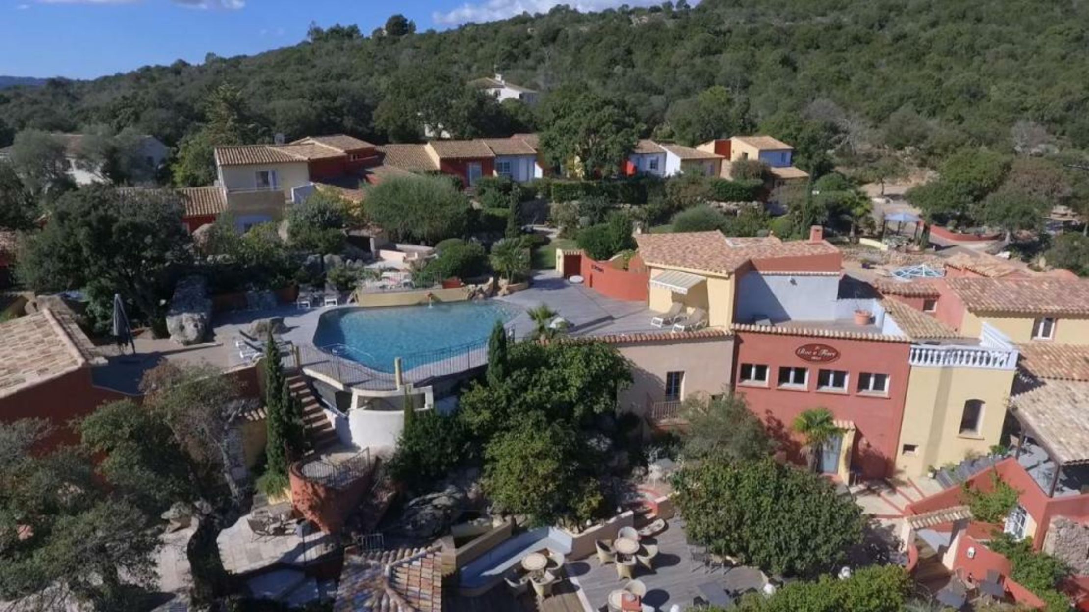 Le Roc E Fiori Hotel - Teritoria