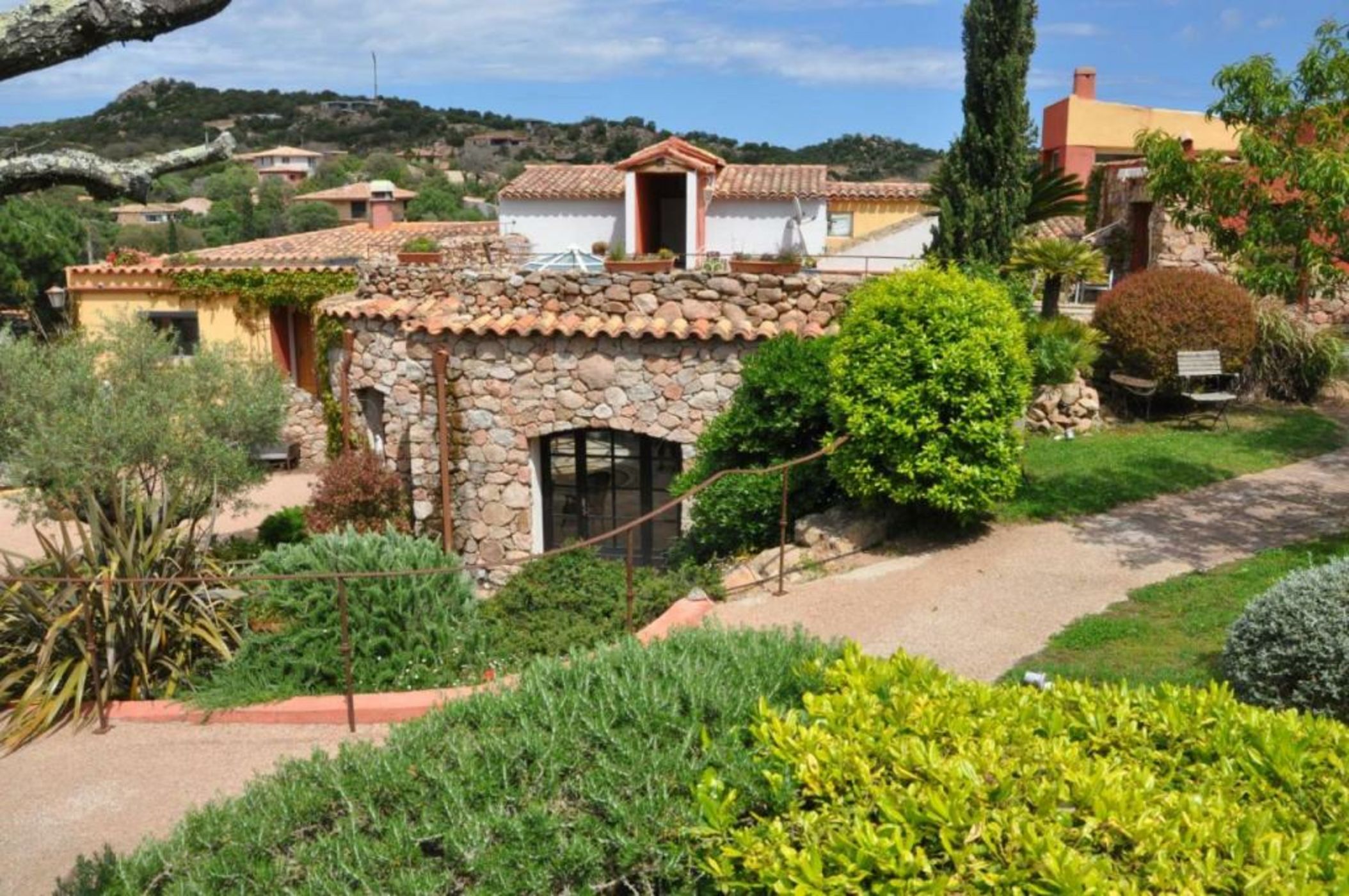 Le Roc E Fiori Hotel - Teritoria